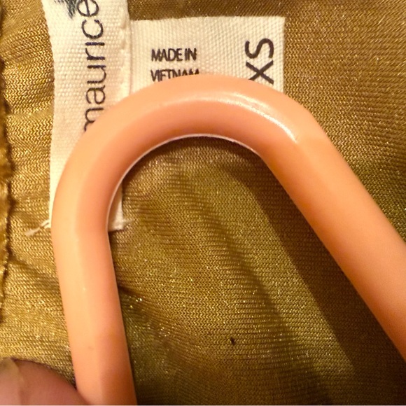 Puff Sleeve Velvet Top - Picture 9 of 9